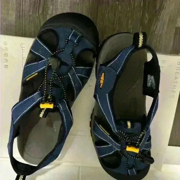 KEEN blue & grey Whisper Sandal - unisex size 7.5 - Picture 4 of 9
